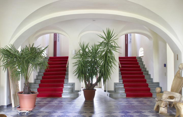 Foyer mit Treppenaufgang Image